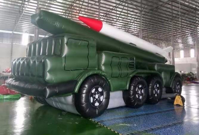 阿图什仿真大型导弹车